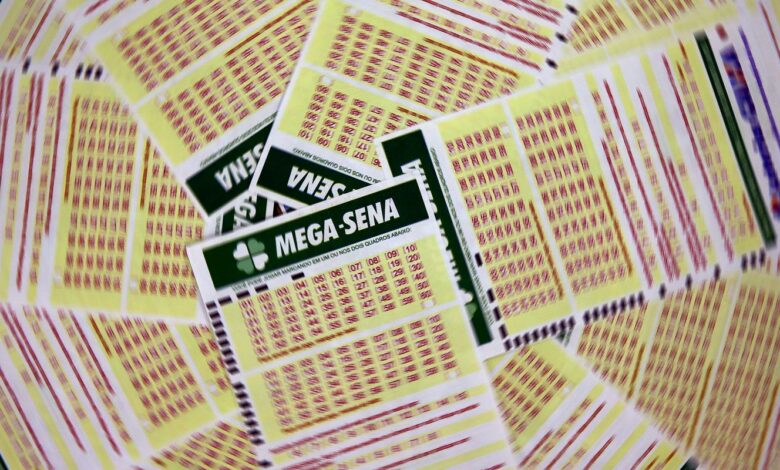 Mega-sena acumula e prêmio principal vai para R$ 130 milhões