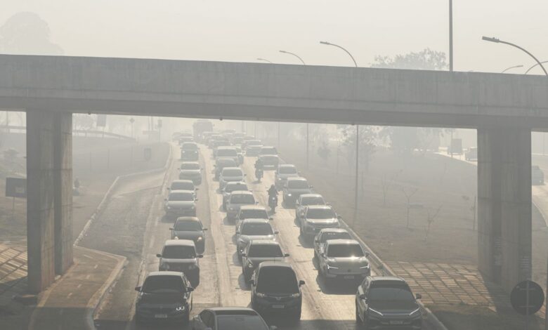 Concentração de poluentes no ar ultrapassa limites em todo o país