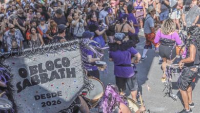 Em SP, bloco mistura clássicos do Black Sabbath com ritmos brasileiros