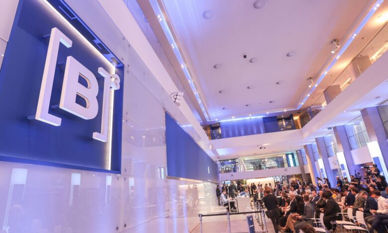 Bolsa volta a bater recorde e encosta nos 190 mil pontos