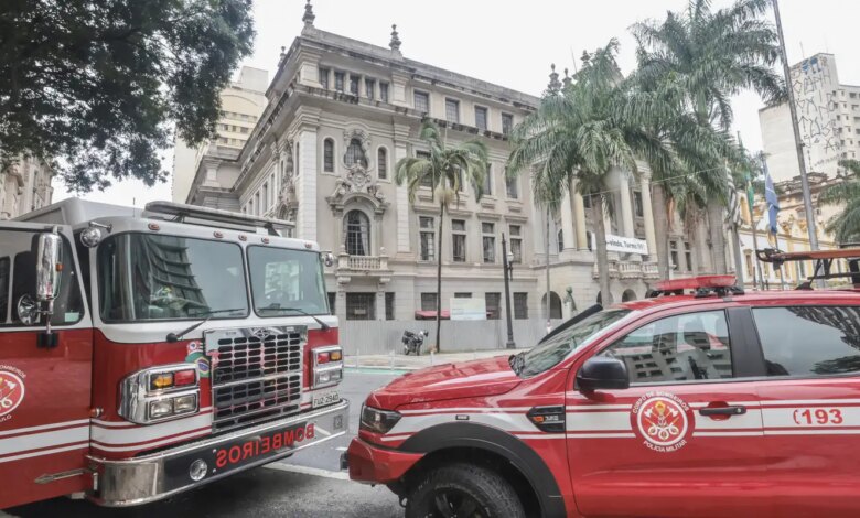 Incêndio atinge prédio da Faculdade de Direito da USP em São Paulo