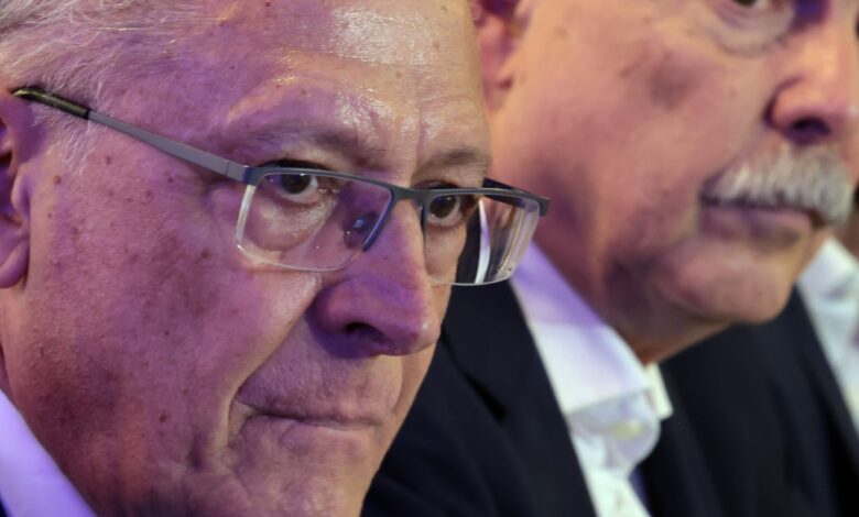 Governo prepara plano para socorrer setores afetados por tarifaço