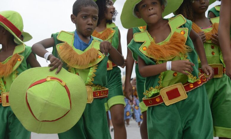 Escolas de samba mirins desfilam nesta sexta na Marquês de Sapucaí