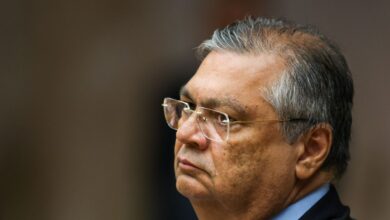 Dino suspende decisão da CPMI do INSS que quebrou sigilos de Lulinha