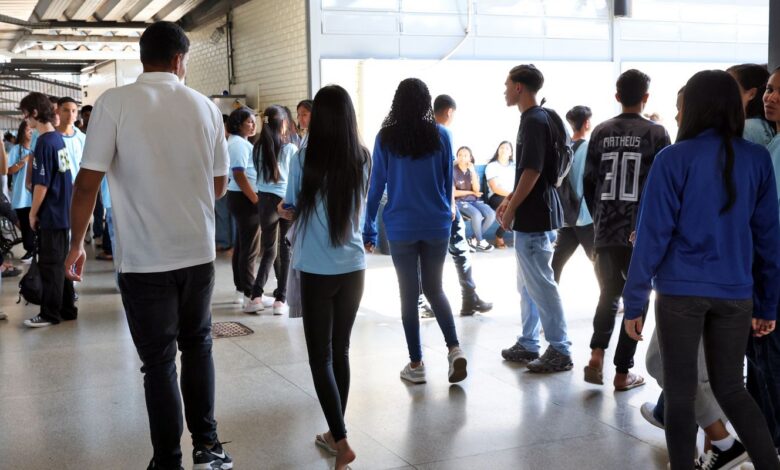 Pé-de-Meia: beneficiários nascidos em novembro e dezembro recebem hoje