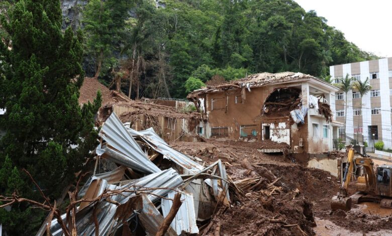 Buscas em Juiz de Fora estão encerradas; moradores seguem fora de casa