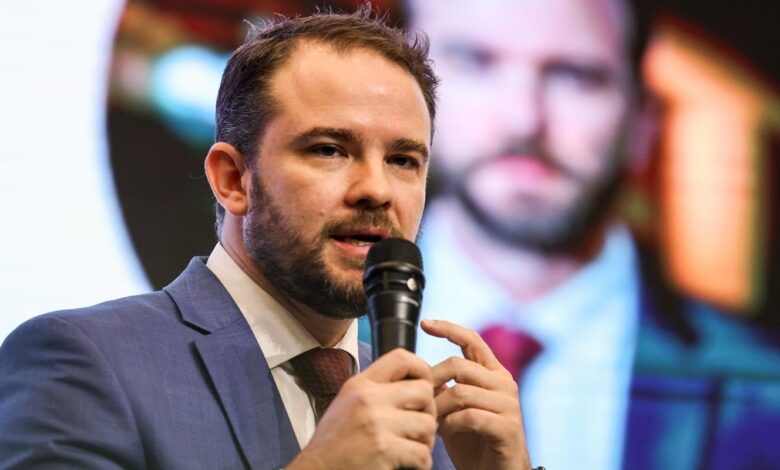 Lula confirma Durigan na Fazenda, após saída de Haddad