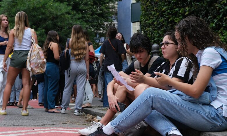Instituto oferta videoaulas de português a alunos do ensino médio