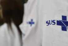 Março Azul: exames para rastrear câncer de intestino triplicam no SUS