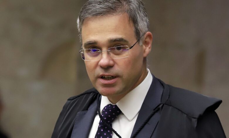 Mendonça acata recurso e ordena que Alcolumbre prorrogue CPMI do INSS