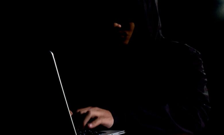 Ódio contra mulheres nas redes é tema do Caminhos da Reportagem