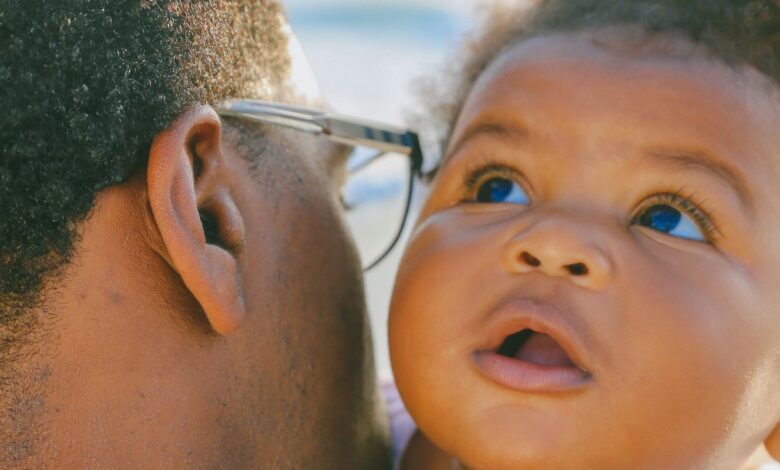 Saiba o que muda com a nova licença-paternidade no Brasil