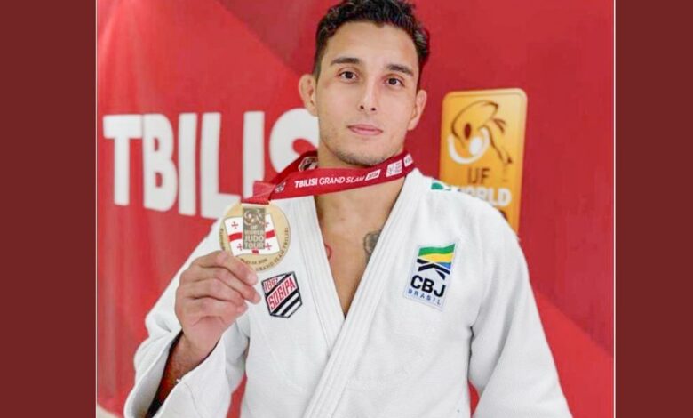 Guilherme Schimidt é bronze no Grand Slam de Tbilisi