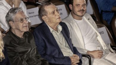 Mautner aposta no Brasil como luz diferente para o mundo, diz Caetano