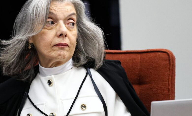 Cármen Lúcia relata ameaça de bomba em palestra a estudantes no DF