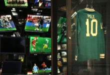 Museu do Futebol lança audioguia em formato de programa de rádio