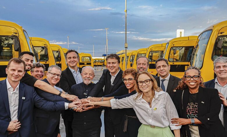 Investir em educação é o jeito de salvar o Brasil, defende Lula