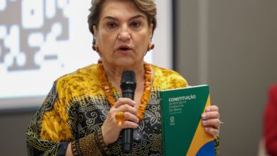 "Temos que agir", diz ministra das mulheres sobre estupro no Rio