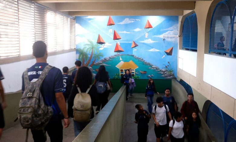 IBGE alerta para quadro preocupante na saúde mental de adolescentes