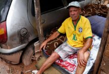 Morador de Juiz de Fora vive entre escombros de casa atingida por lama