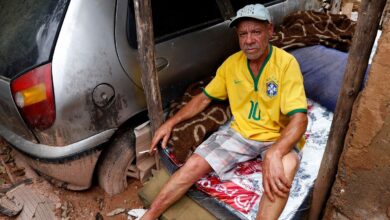 Morador de Juiz de Fora vive entre escombros de casa atingida por lama