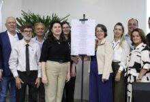 Mineiros, em Goiás, ganha canal público com inauguração da TV Unifimes