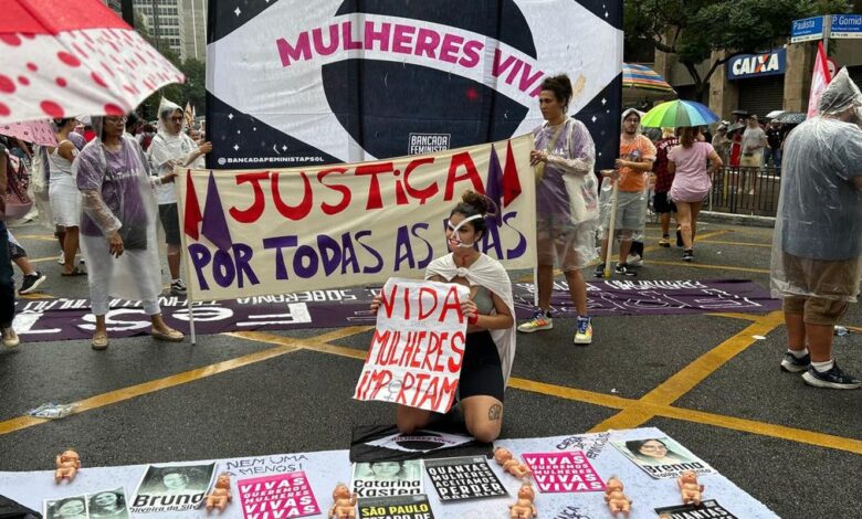 SP: ato das mulheres pede fim da violência e defende fim da escala 6x1