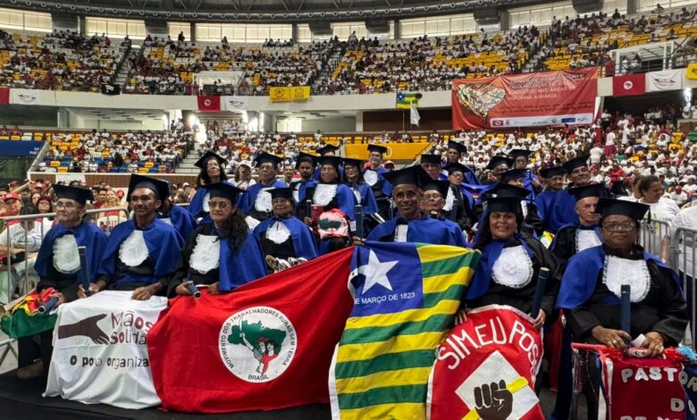 Festa em Recife celebra 30 mil alfabetizados em programa social