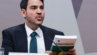 Messias defende aprimorar STF e autocontenção em pautas polêmicas