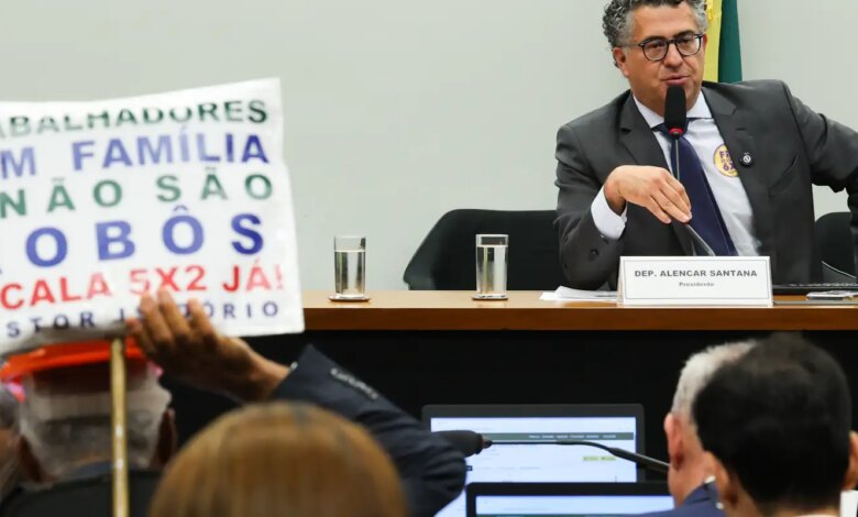 Câmara instala comissão para analisar PEC do fim da escala 6X1