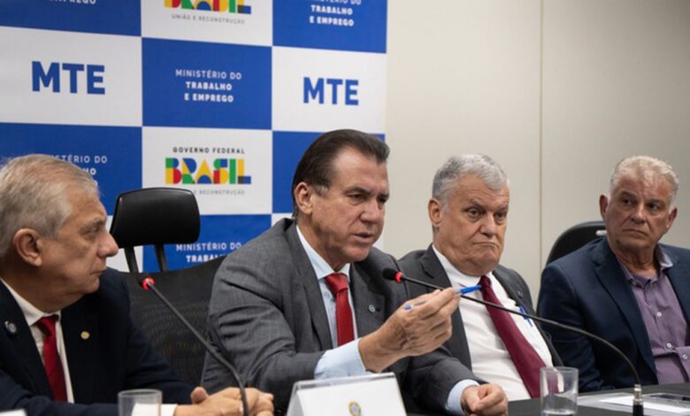 Taxistas pedem ao governo linha de crédito para renovação de frota