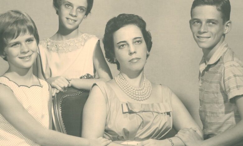 Morta há 50 anos, Zuzu Angel usou a maternidade como arma política