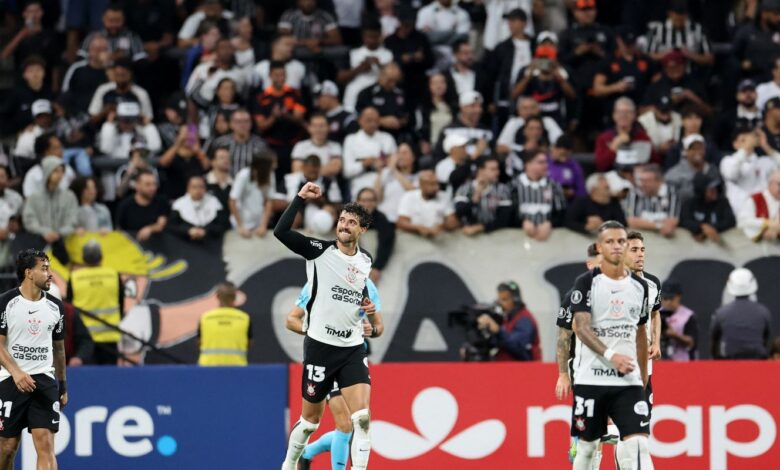 Corinthians derrota Santa Fe e segue 100% na Copa Libertadores