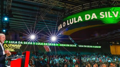 Lula fala para milhares na Espanha e pede coerência dos progressistas