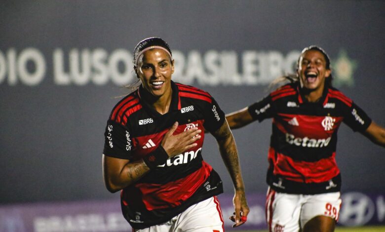 Flamengo derrota Vitória e fica perto de líderes no BR Feminino