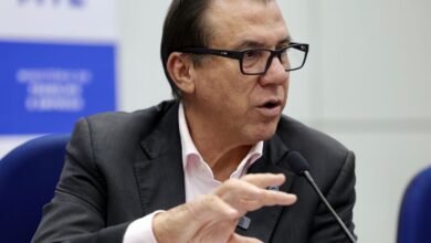 PECs da escala 6x1 não competem com proposta do governo, diz Marinho