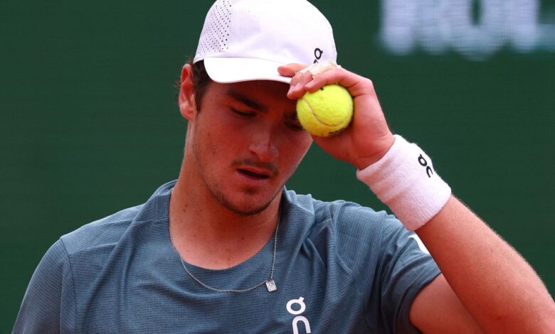 João Fonseca cai nas quartas de Mônaco para Zverev, número 3 do mundo