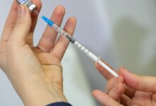 Vacina da gripe não aumenta risco da doença, alerta ministério