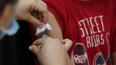 Vacinação nas escolas segue até dia 30 e meta é imunizar 27 milhões