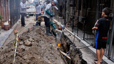 Professora alerta para endividamento com taxa de água e esgoto na Maré