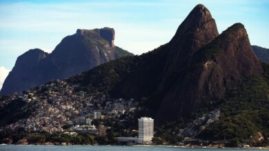 Operação policial deixa visitantes "ilhados" em cartão-postal do Rio