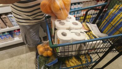 Cesta básica fica mais cara em todas as capitais brasileiras em março