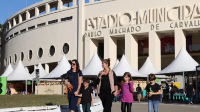Feira do Livro terá Zélia Duncan e Pilar Quintana; entrada é gratuita