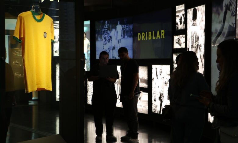 Museu do Futebol lança exposição sobre camisas da seleção brasileira