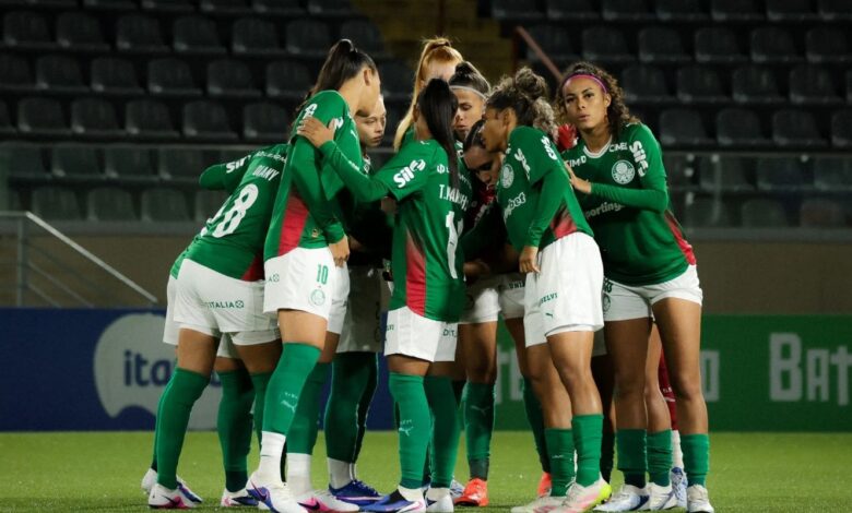 Palmeiras derrota Botafogo e se aproxima da liderança no BR Feminino