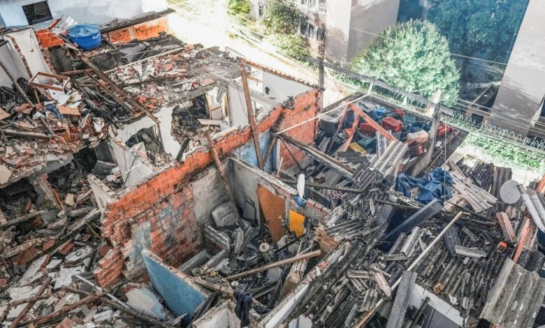 Casas começam a ser demolidas após explosão em São Paulo