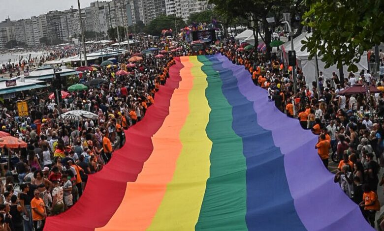 PL que veta criança em evento LGBTQIA+ é inconstitucional, diz jurista