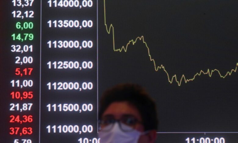 Bolsa tem pior mês desde 2023, e dólar sobe 1,82% em maio