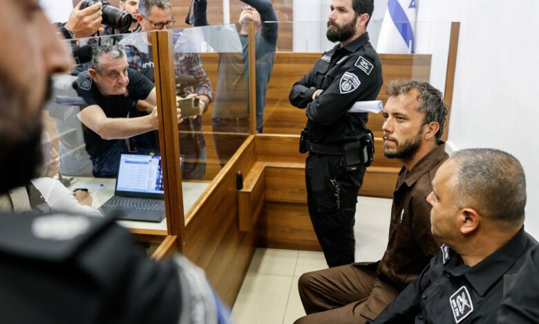 Justiça de Israel prorroga prisão do ativista brasileiro Thiago Ávila