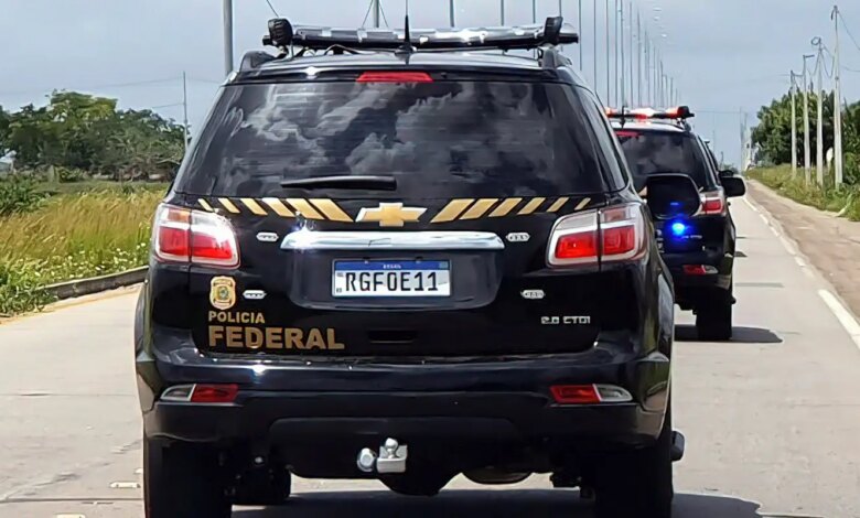 PF apreende mais de uma tonelada de maconha em rodovia paulista